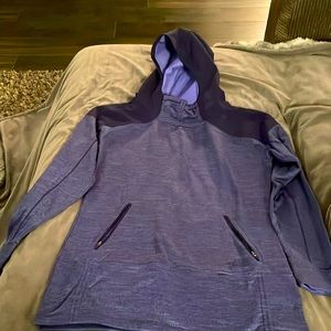 North Face hoodie. Size M.